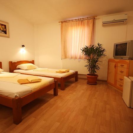 Il Capo Tour Motel Craiova Exterior photo