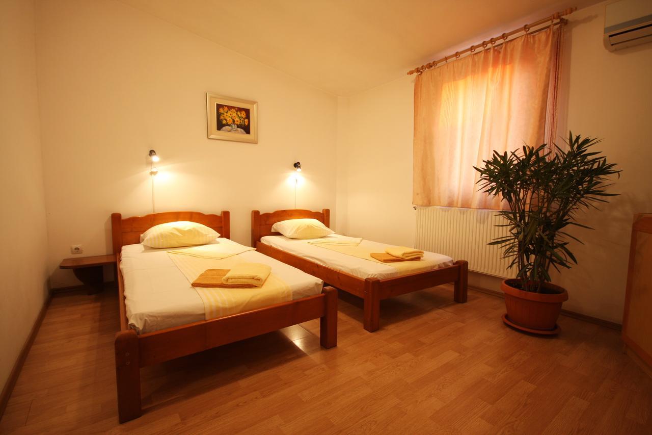 Il Capo Tour Motel Craiova Exterior photo